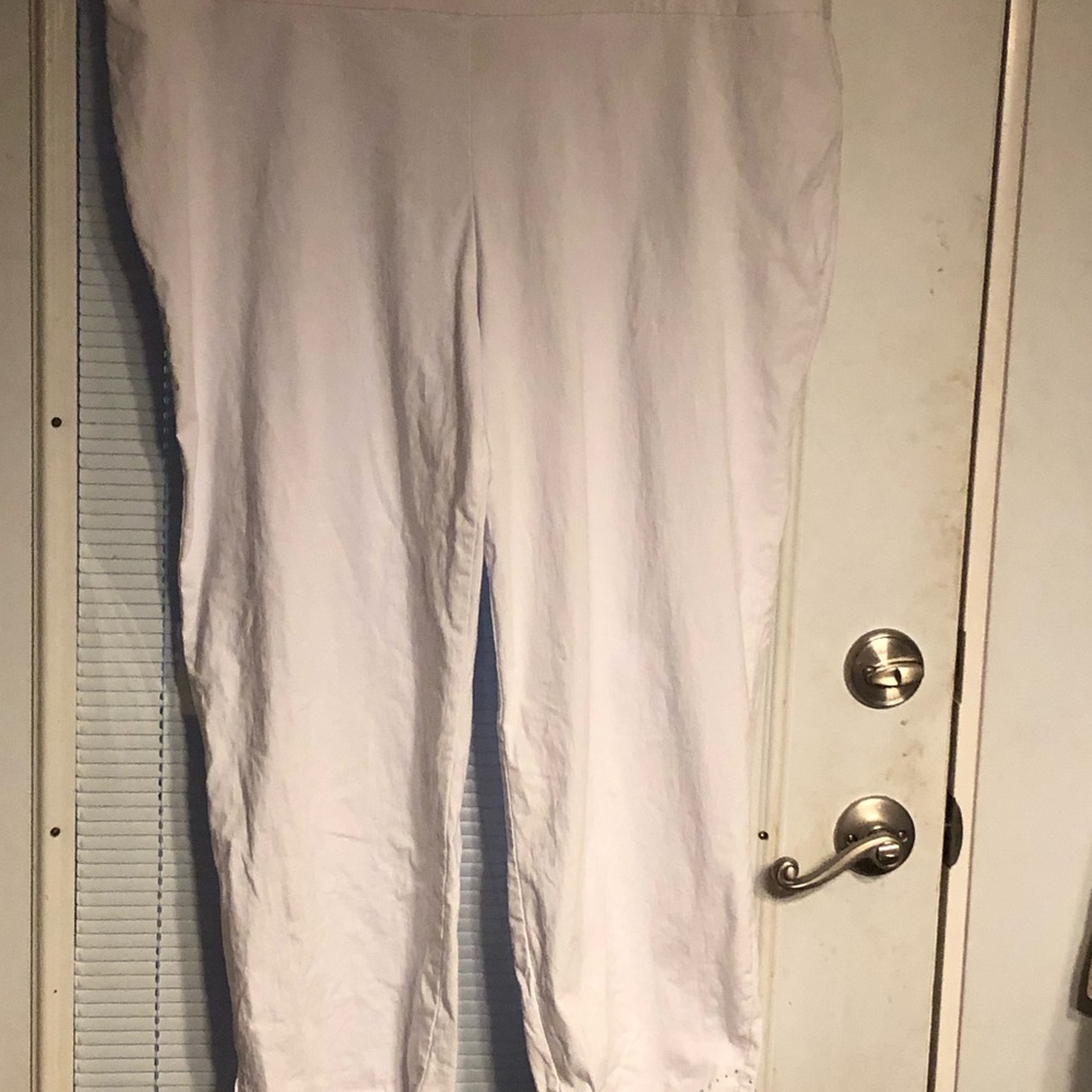 Avenue size 22 loose fit cropped stretchy pants